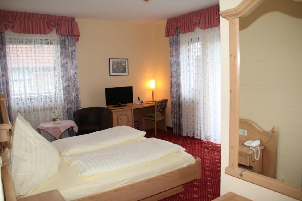 Landgasthof Hotel Bechtel Zella ภายนอก รูปภาพ